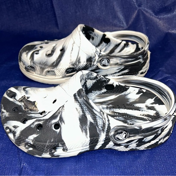 CROCS Kids Zebra Pattern Clogs - Picture 4 of 7